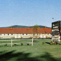 Barn Motel 1.jpg